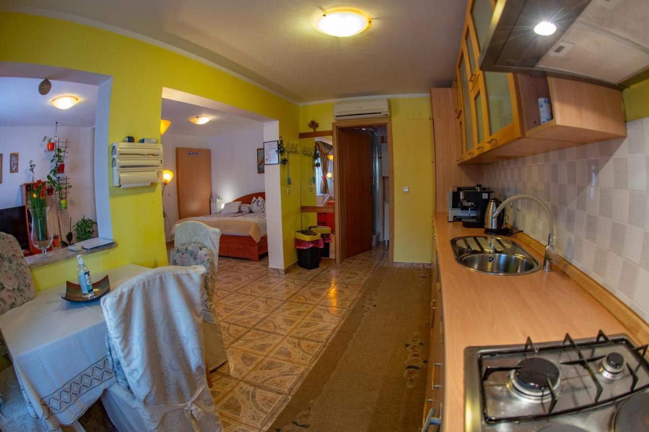 Apartments Anita Pola Esterno foto